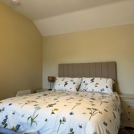 Adams Complex Apartment Tullamore Bagian luar foto