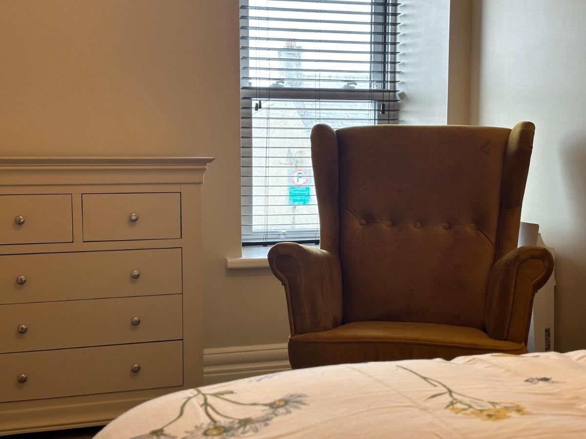 Adams Complex Apartment Tullamore Bagian luar foto