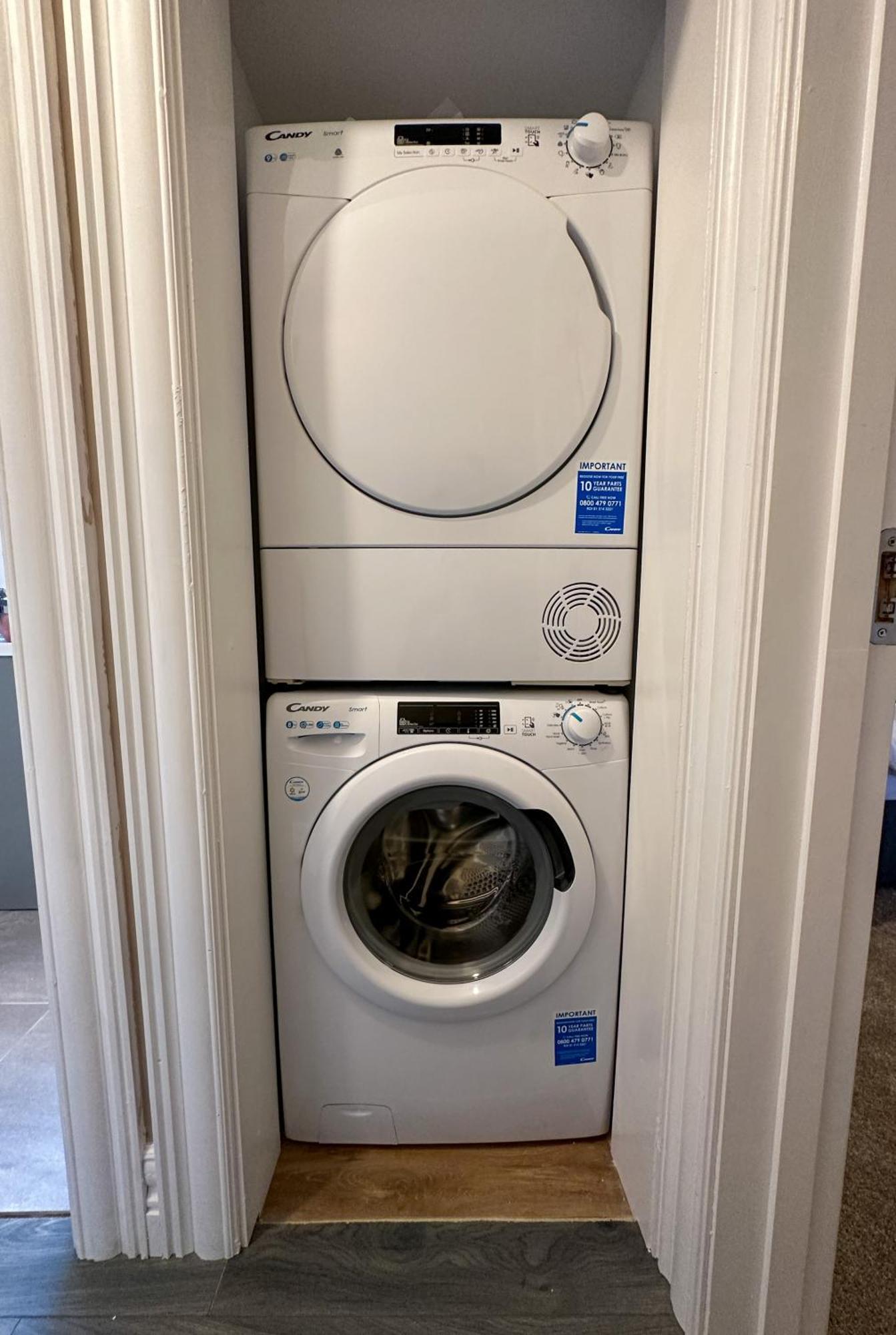 Adams Complex Apartment Tullamore Bagian luar foto