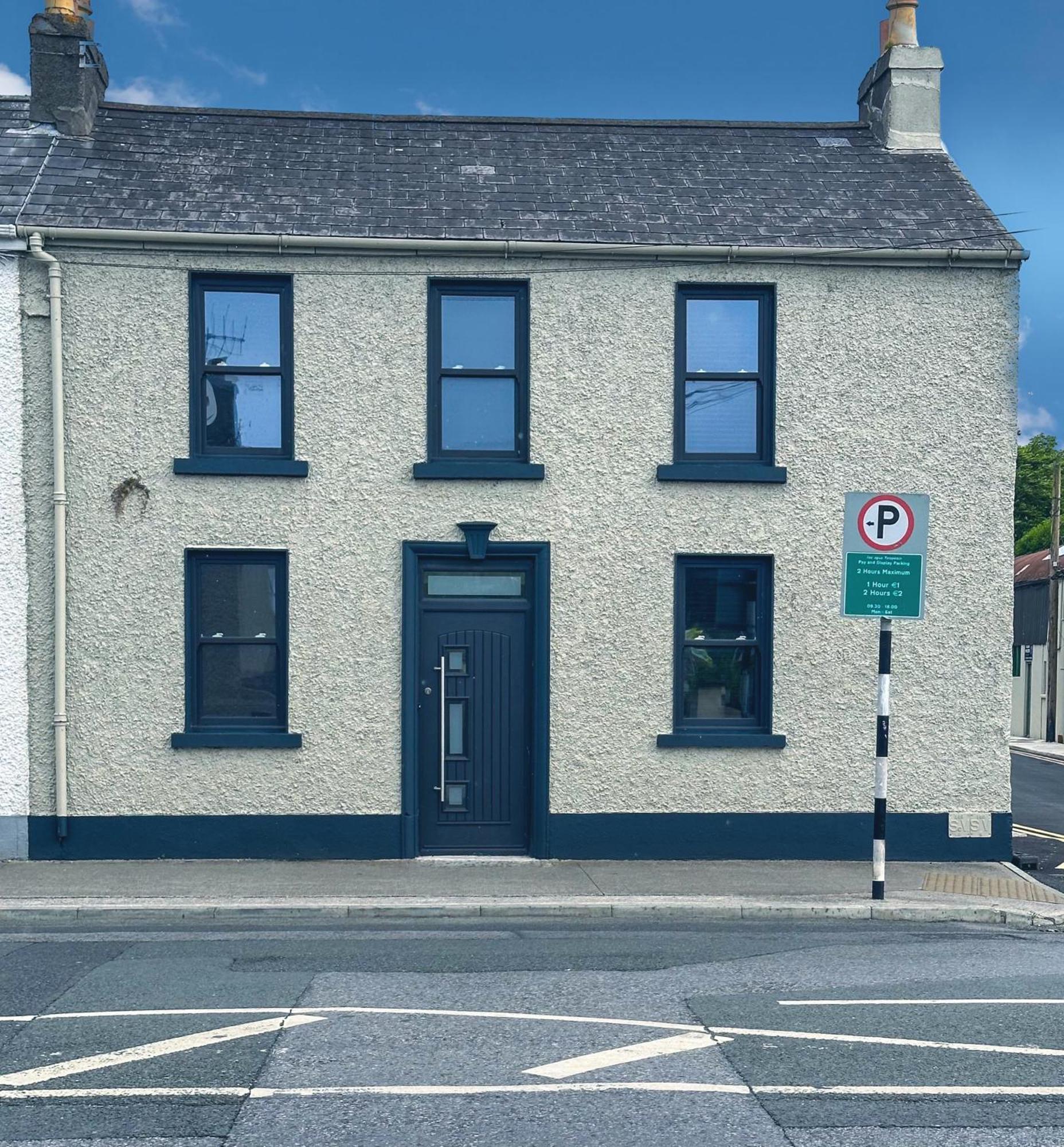 Adams Complex Apartment Tullamore Bagian luar foto